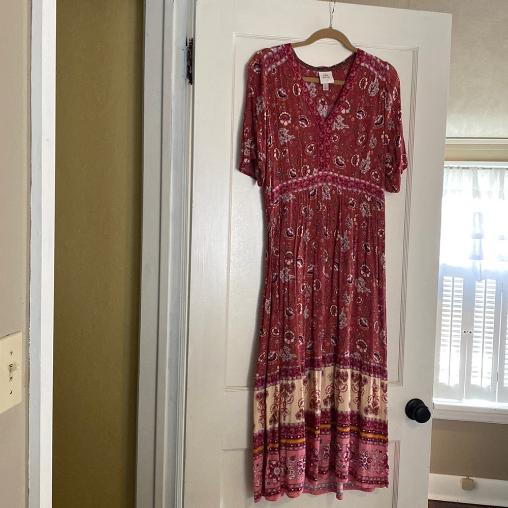 Summer dress by Knox Rose, size L.
